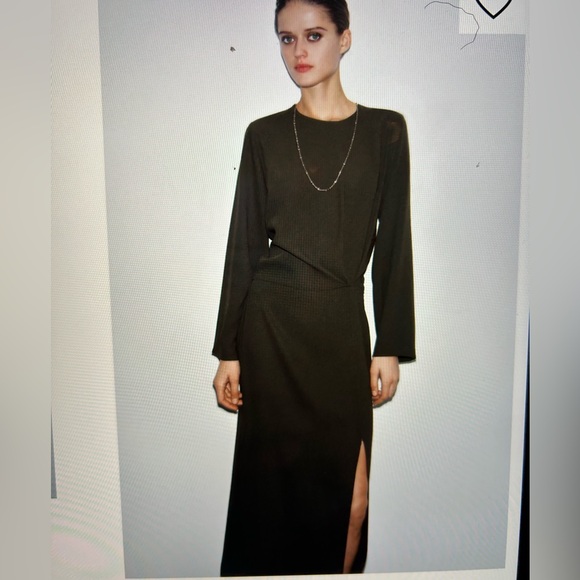 ZW COLLECTION PLEATED MIDI DRESS - Picture 2 of 8